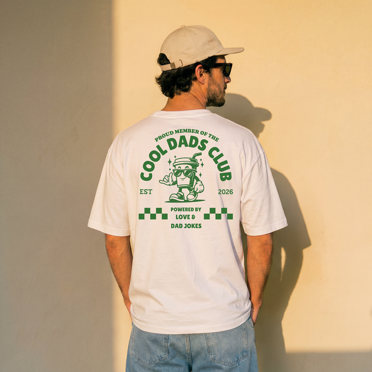 Cool Dads Club T-Shirt | Das personalisierte Papa-Shirt